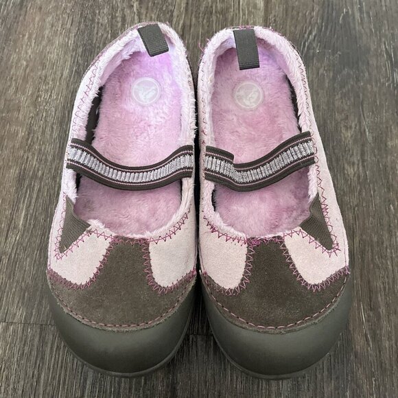 CROCS GIRL'S DAWSON FAUX FUR BROWN PINK SUEDE MARY JANE SIZE J3 - Picture 1 of 10